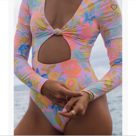 Billabong 1 piece bathing suit - Picture 2 of 9